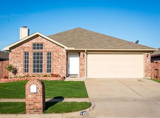 7400 Fossil Lake Dr, Arlington, TX 76002