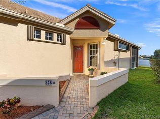 828 SW Lake Charles Cir, Port Saint Lucie, FL 34986