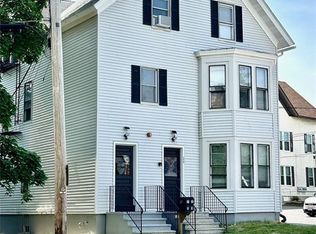 25 Providence St #3R, Woonsocket, RI 02895