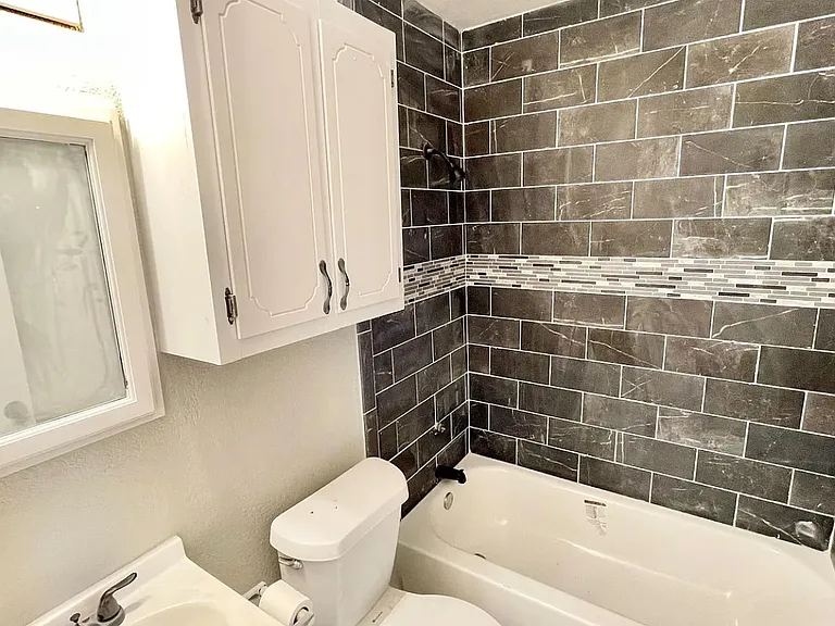 14088 S Hickory St E — Photo 8