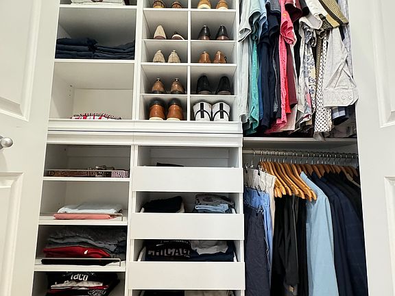 4th image of 4059 S Lake Park Ave #1
