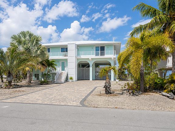 2nd image of 1112 W Shore Dr
