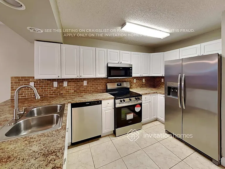 13750 SW 181st Ter — Photo 7