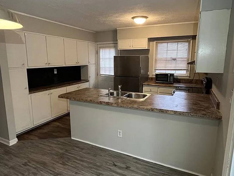 700 Woodclift Dr — Photo 6