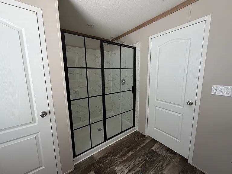 450 FM 487 #51 — Photo 9