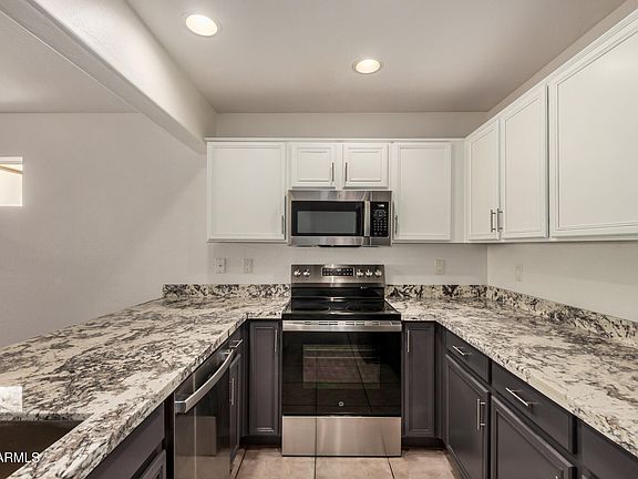 4th image of 16015 N 30TH Street #109