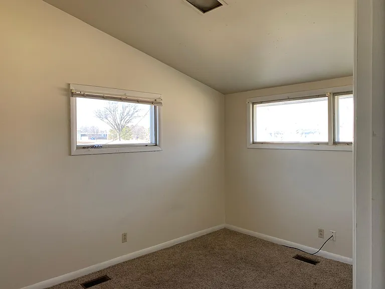 1308 Crescent Dr — Photo 7