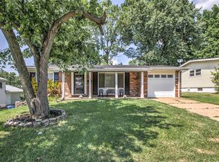 1225 Derhake Rd, Florissant, MO 63033