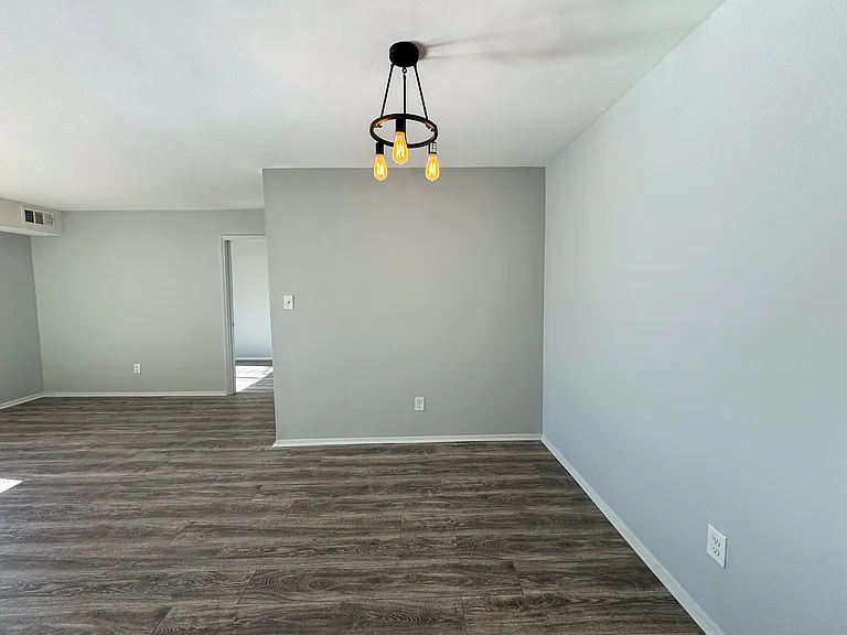 1287 Schaub Dr #1-E — Photo 8