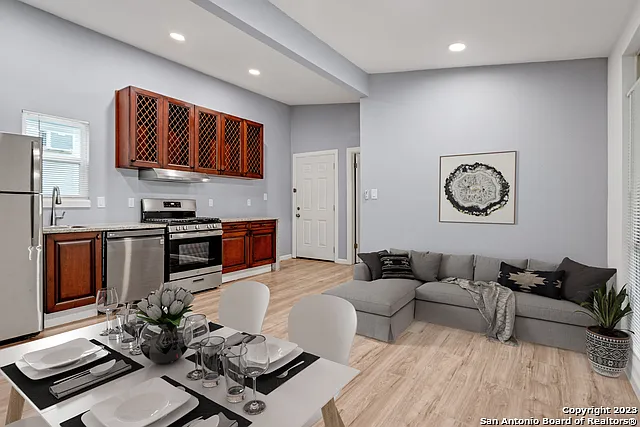 212 McLane St #C — Photo 5