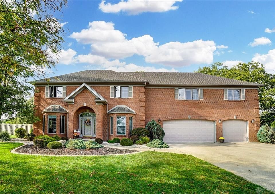 1st image of 14 Greenbriar Ct