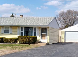 1708 Gladys Dr, Machesney Park, IL 61115