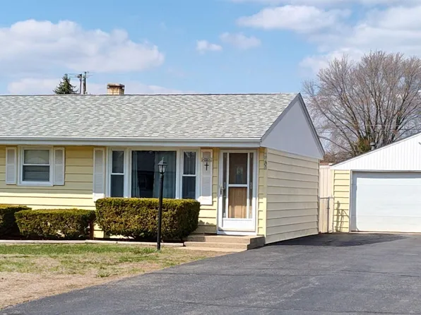 1708 Gladys Dr, Machesney Park, IL 61115