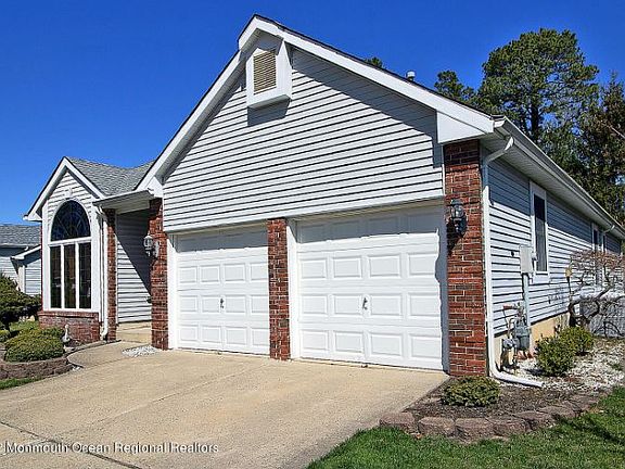 3rd image of 1777 Sweetbay Dr