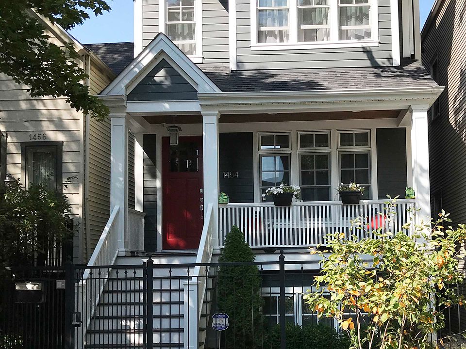 1st image of 1454 W Wellington Ave