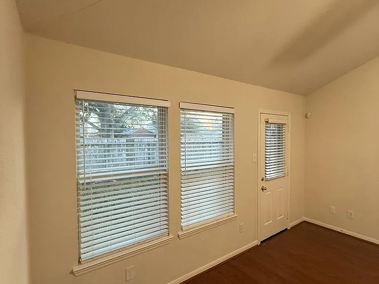 17719 Scarlett Falls Ln — Photo 7