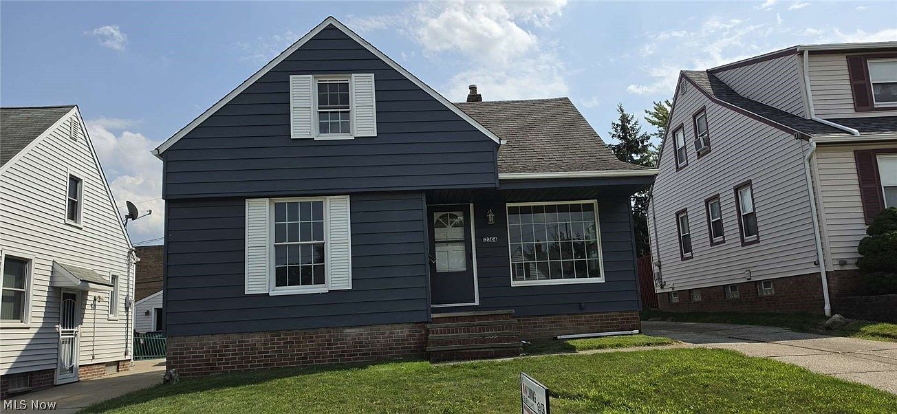 のんたこす 12304 Tonsing Dr, Garfield Heights, OH 44125 | MLS #5243104 | Zillow