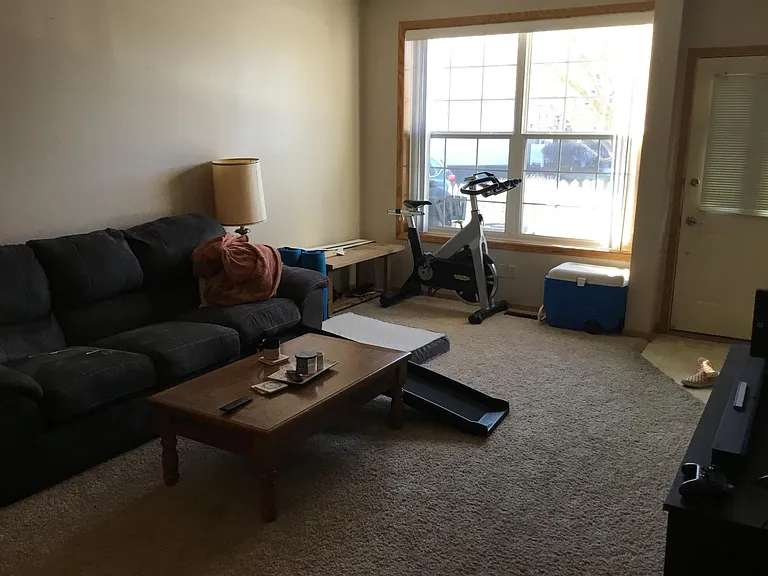 1871 Wildflower Ct — Photo 2