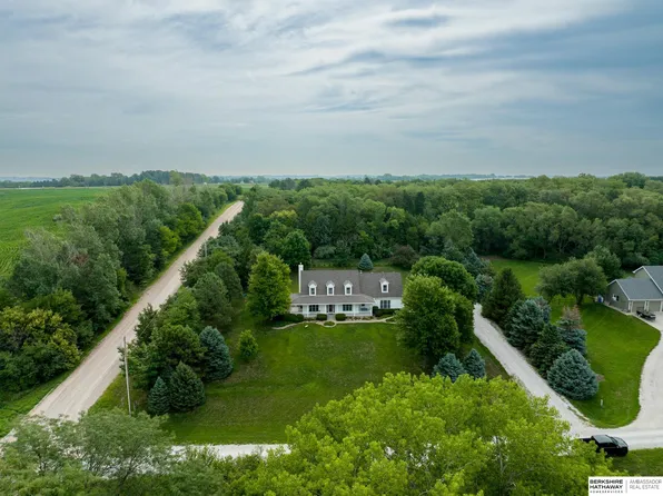 2964 Pheasant Dr, Blair, NE 68008