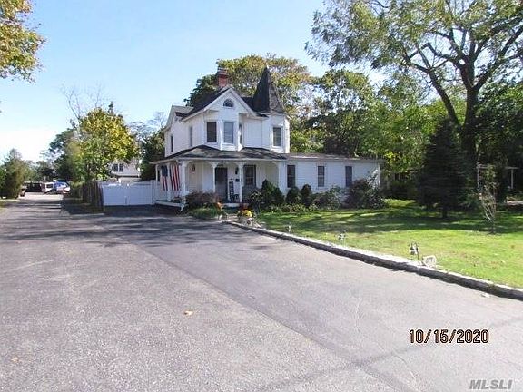 4th image of 47 Railroad Ave