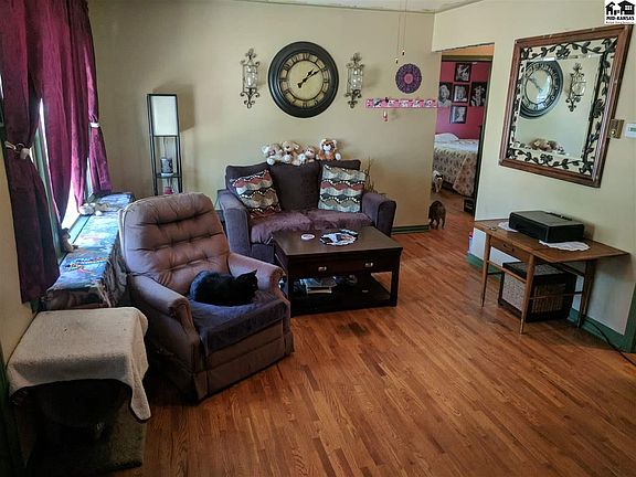 4th image of 805 W 21st Ave