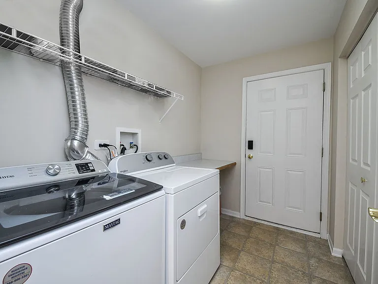 3169 Saganashkee Ln — Photo 16