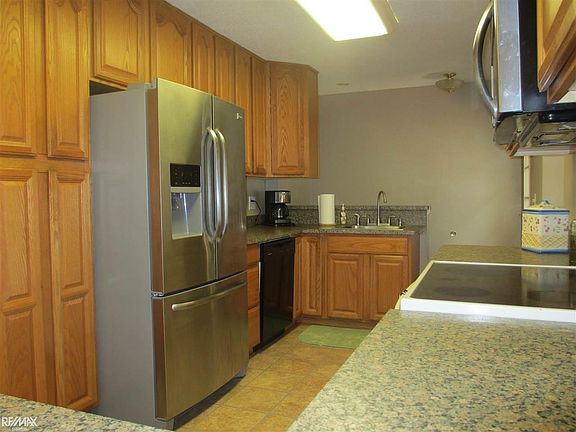 3rd image of 13325 Butler Dr