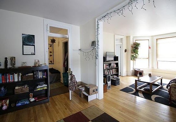 4th image of 1238 E Brady St APT 6