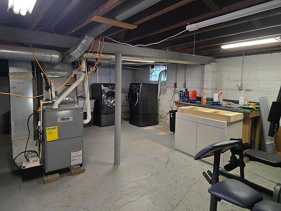 5th image of 728 Alfred St