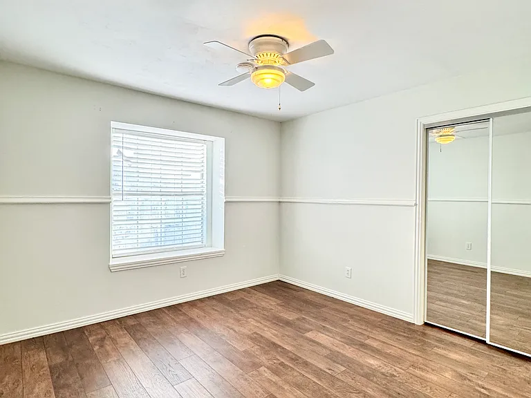 2108 Sandell Dr — Photo 13