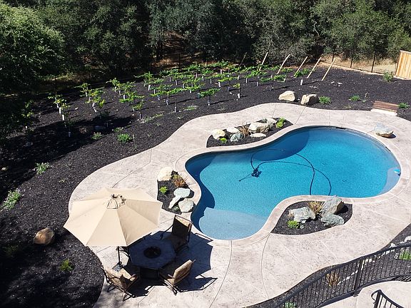5th image of 3133 Corsica Dr