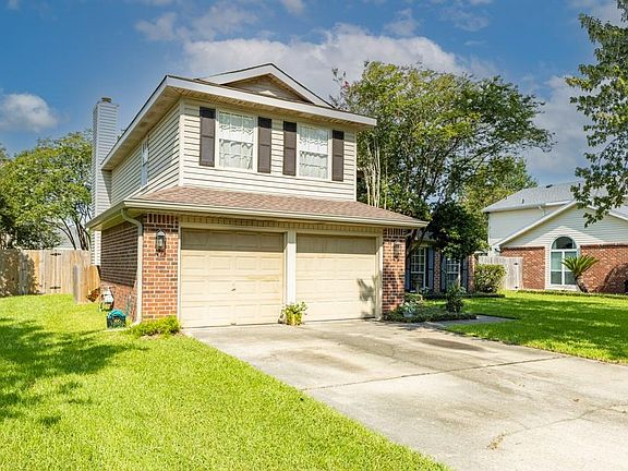 3rd image of 160 Silverwood Dr