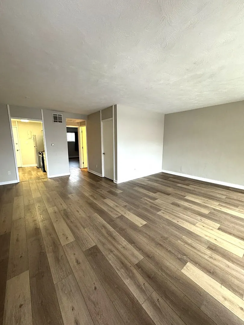 Highlands 1 Bedroom/1bath — Photo 2