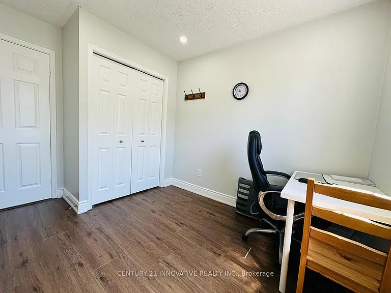 25 B Griffiths Dr #B — Photo 8