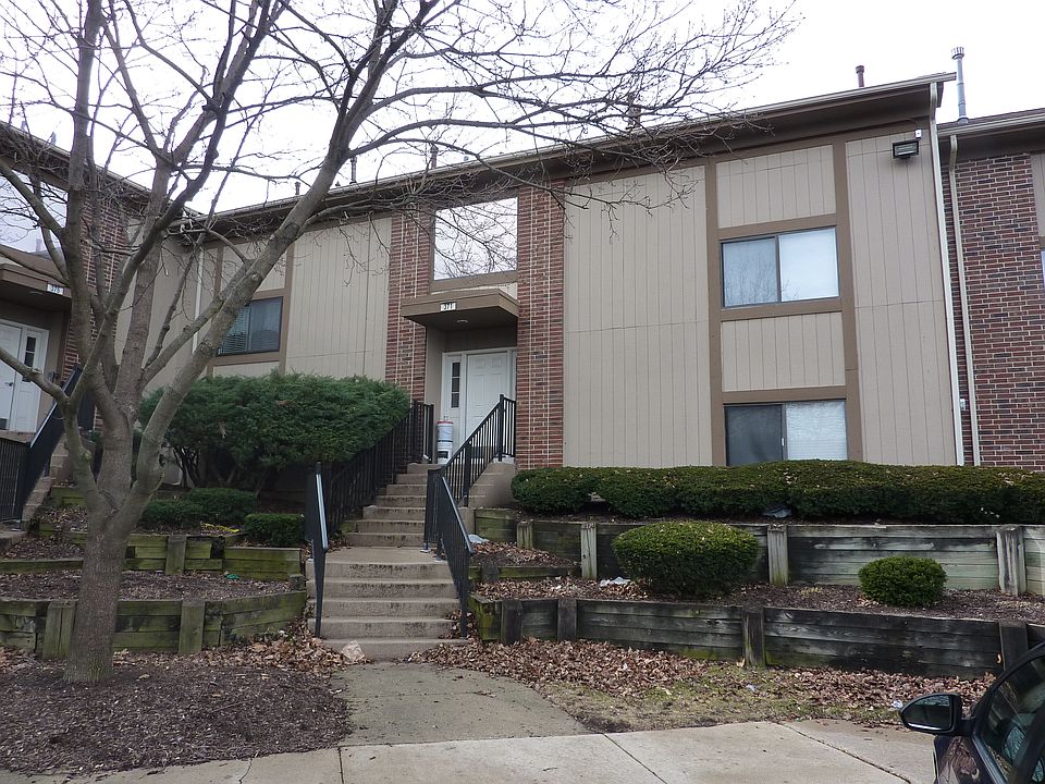 1st image of 371 Wilmington Dr Unit F