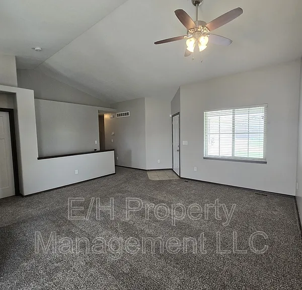 5903 N Millsboro St — Photo 5