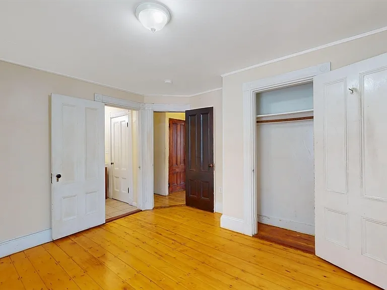 32 Thornton St #2 — Photo 14