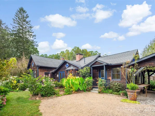 528 Padgettown Rd, Black Mountain, NC 28711