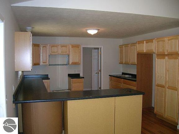 3rd image of 3222 Inland Oaks Dr S