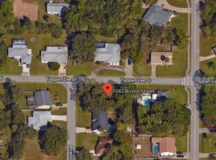 1042 Bristol St, Port Charlotte, FL 33952