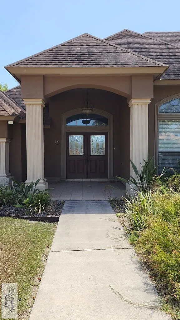4 bed, 3.0 bath, 2407 sqft, $3,200 — Photo 3