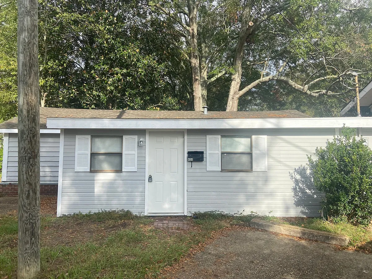 Building Photo - 408 S 10th Ave