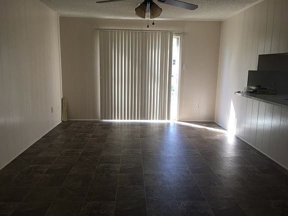 4th image of 204 Erskine Dr