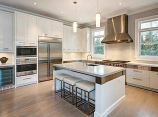 1 Sayres Ct, Bridgehampton, NY 11932