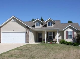 1004 Wrigley Cir, Warrenton, MO 63383