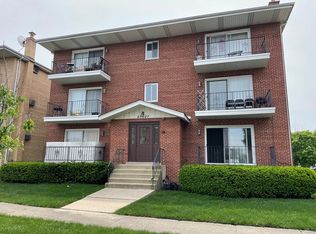 5707 106th St #2W, Chicago Ridge, IL 60415