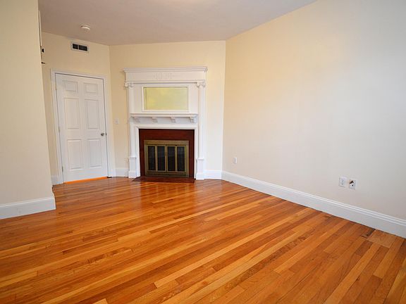 5th image of 191 Winthrop Rd APT 5
