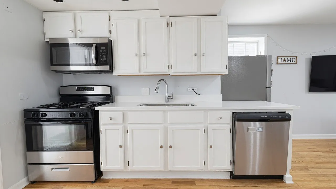1 bed, $2,150 — Photo 2