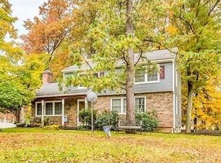 70 Signal Hill Cir, Springfield, MA 01118