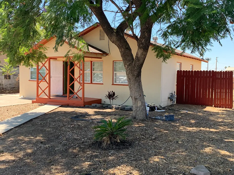 8068 Cypress Ave